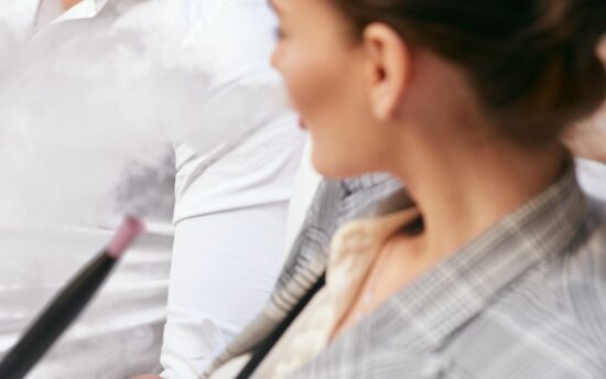 【2026年最新版】シーシャ 女とは?タイプ別特徴・楽しみ方・注意点・自宅おすすめ! | VapePenZone Japan シーシャ女子の印象