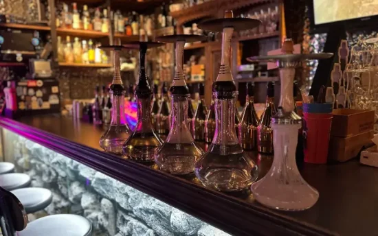 大阪 シーシャバー：Shisha Bar Smokeeasy