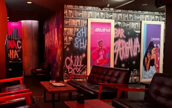 大阪 シーシャバー：Shisha Cafe Bar ARIANA 大阪本店