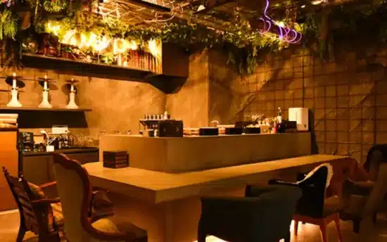 心斎橋 シーシャバー：Villange Shisha Shinsaibasi ヴィランジュ シーシャ 心斎橋（異世界シーシャバー 心斎橋）