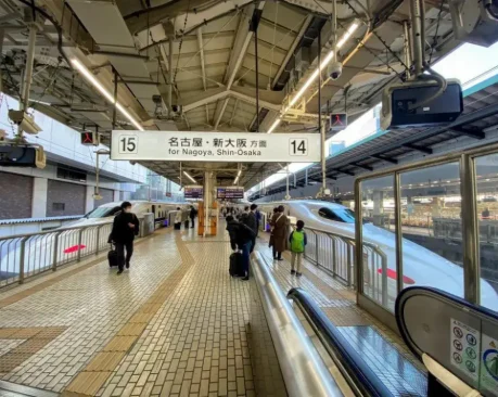 東京駅 新幹線ホーム 喫煙所：14・15番ホーム