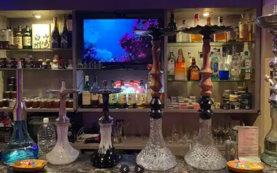 難波 シーシャバー：Shisha Cafe＆Bar Apple smoke（シーシャカフェ&バー アップルスモーク）
