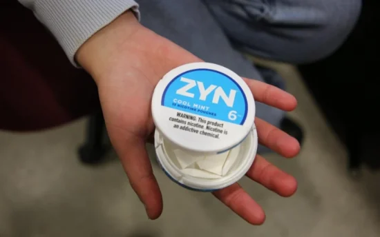 NYZニコチンパウチのコンパクトサイズ