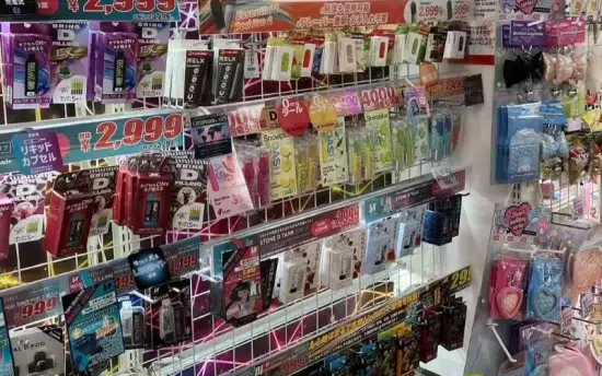 【2026年】Snowplus dash レビュー | 3つのポイントと女性・初心者に人気のフレーバー | VapePenZone Japan ドン・キホーテ 伊勢佐木町店 Snowplus dash