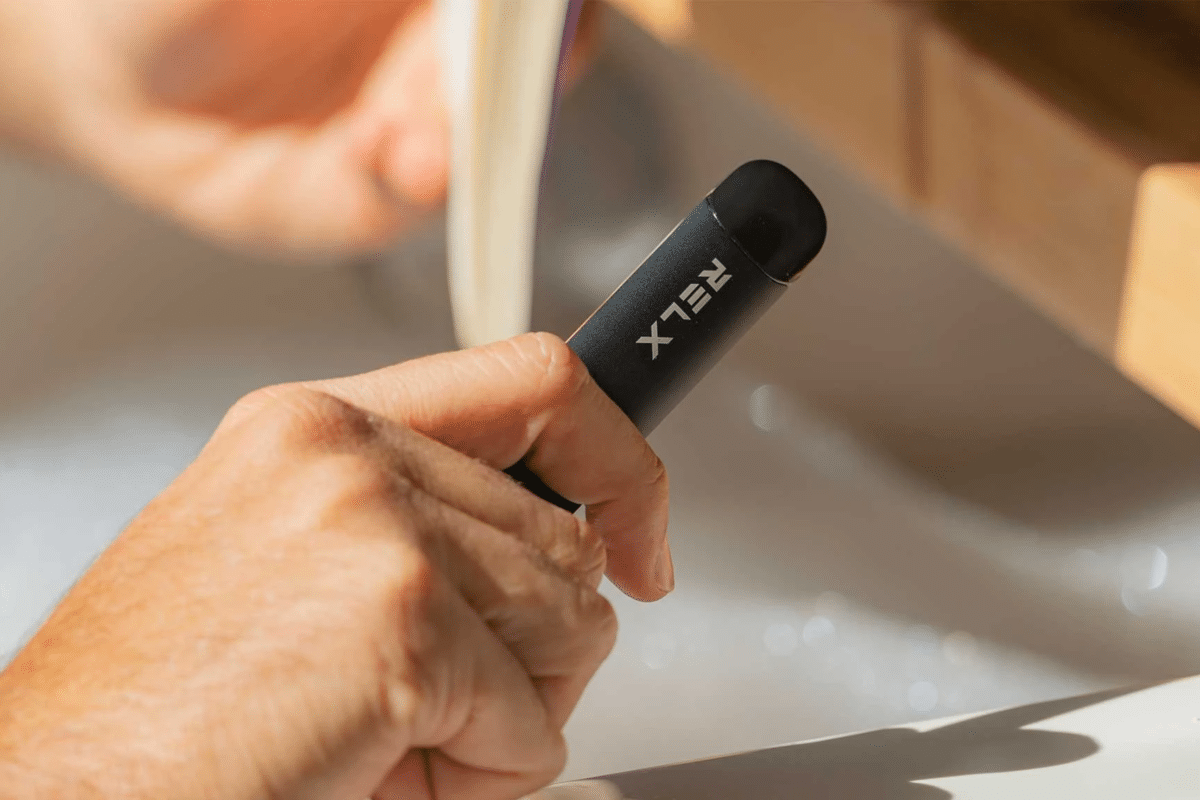 RELX 電子タバコのクリーニングとメンテナンスの方法 | VapePenZone Japan