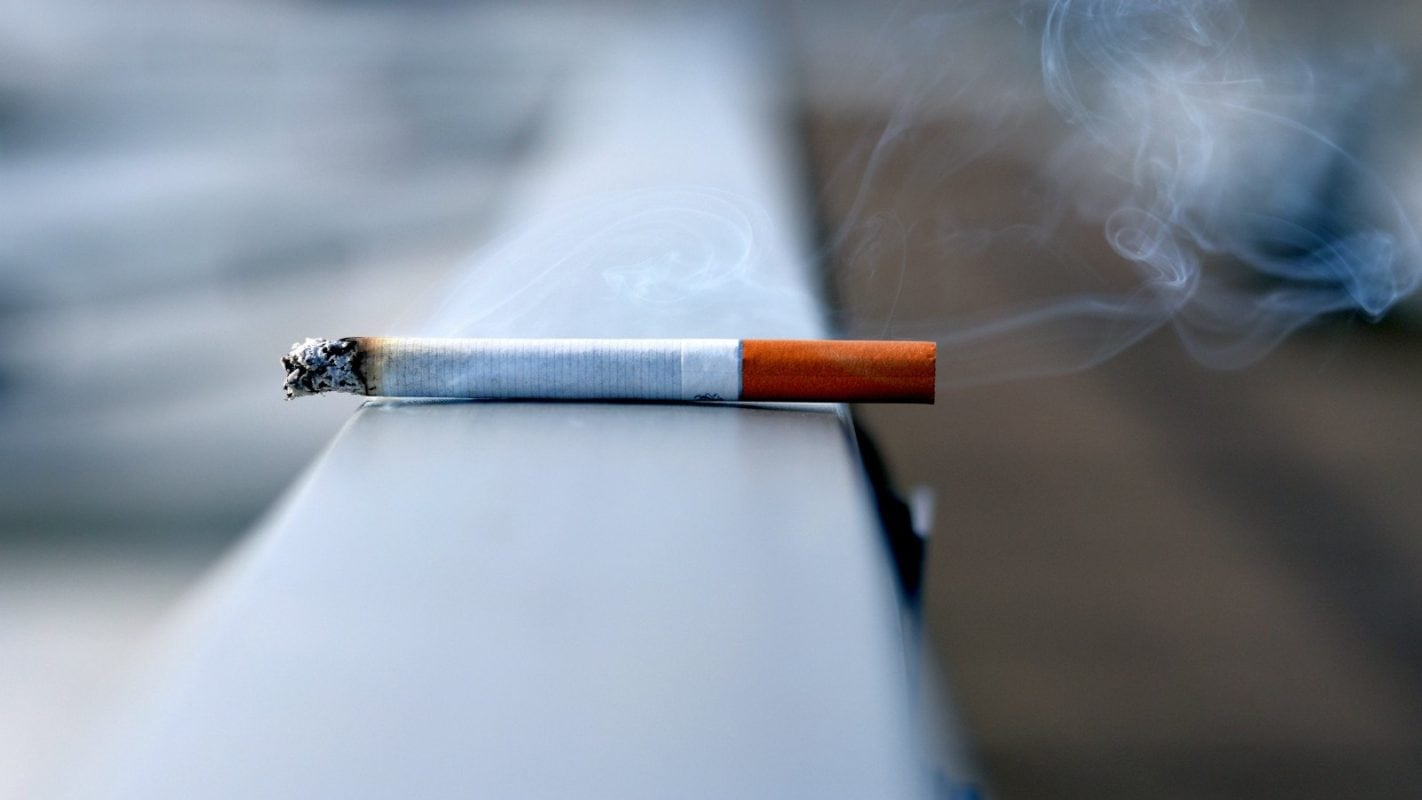 タバコと電子タバコ 体に悪いのはどちらですか？ | Vapepenzone Japan